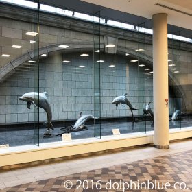 イルカのオブジェ at 竹芝桟橋